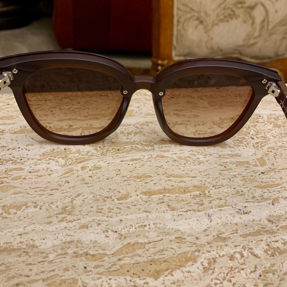 CHANEL Tortoise Shell Sunglasses with Gold Accents - Picture 5 of 8